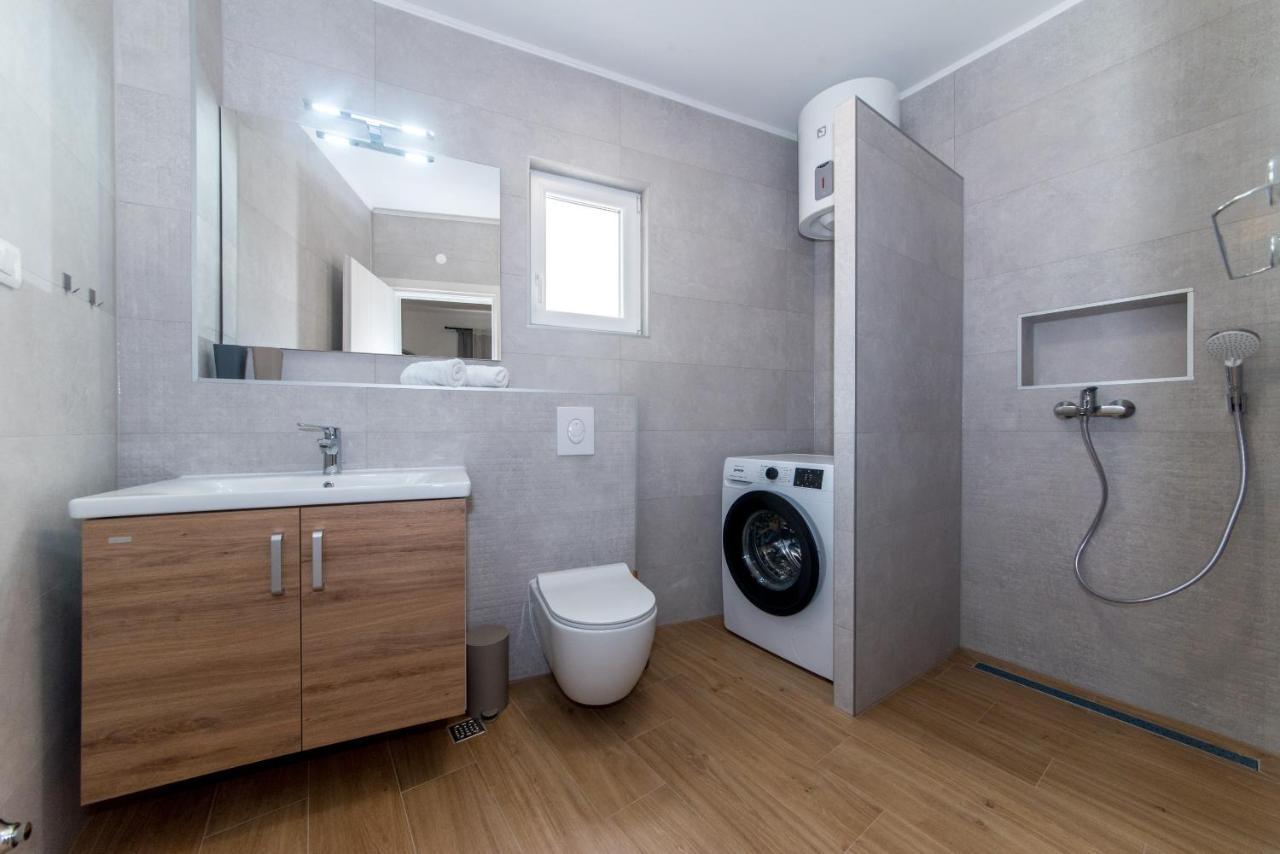 Apartment Mare Krvavica Ngoại thất bức ảnh